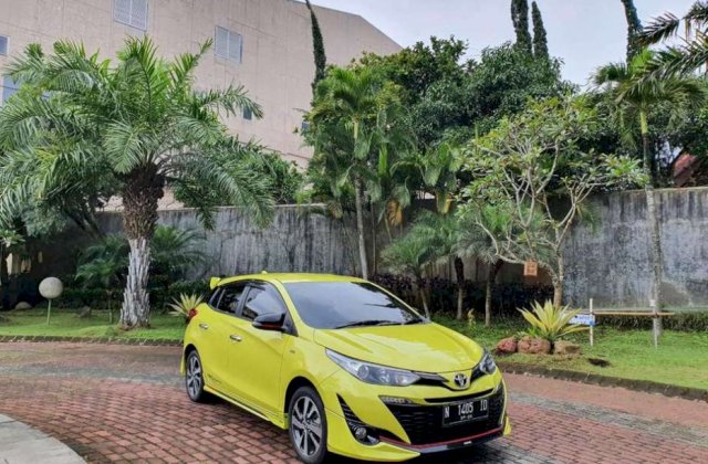 Toyota Yaris Lemon
