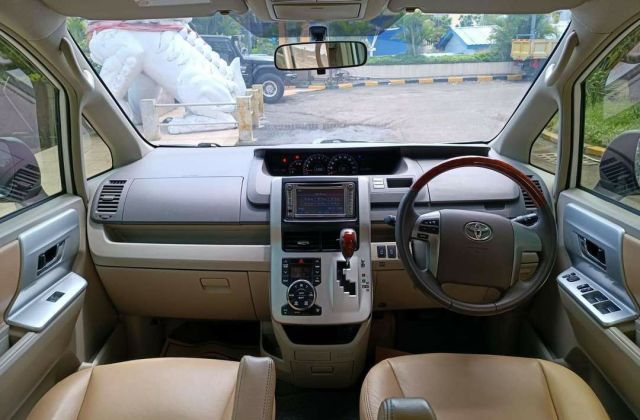 Spesifikasi Toyota Nav1 2013
