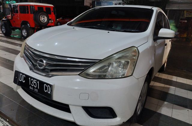 Harga Nissan Livina Bekas 2015 