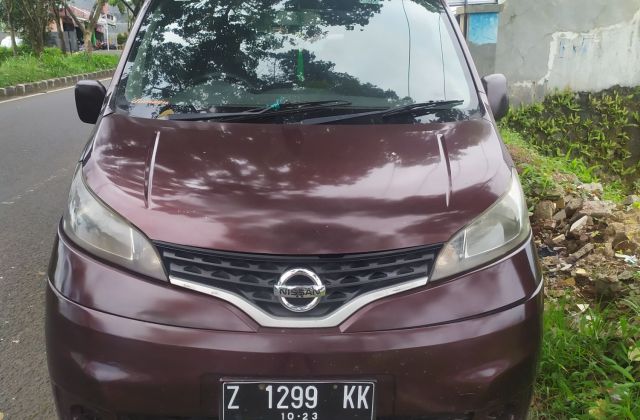 Tentang Mobil Nissan Evalia 