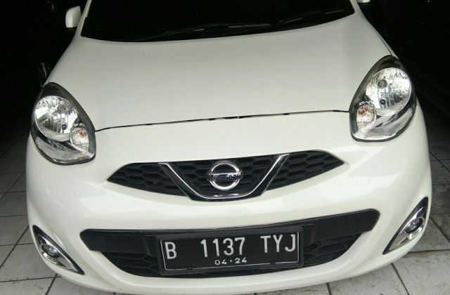 Mobil Nissan March Bekas Bandung 