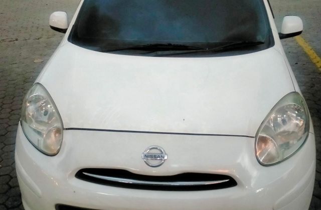 Mobil Nissan March 2012 