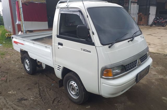 Spesifikasi Mobil Mitsubishi Colt T120ss
