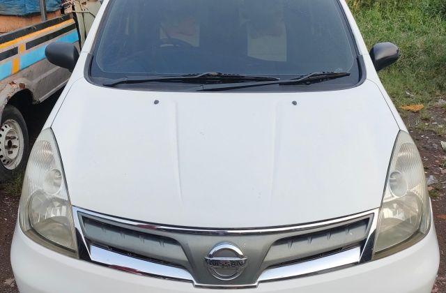 Mobil Bekas Nissan Grand Livina 