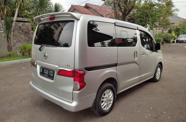 Harga Mobil Second Nissan Evalia 