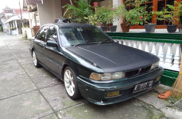 Spesifikasi Mitsubishi Eterna
