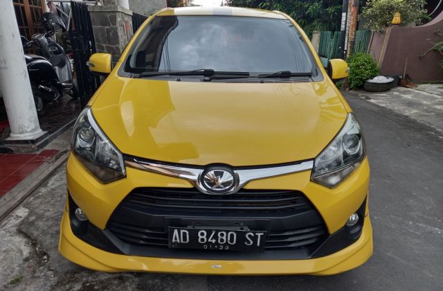 Toyota Agya Kuning
