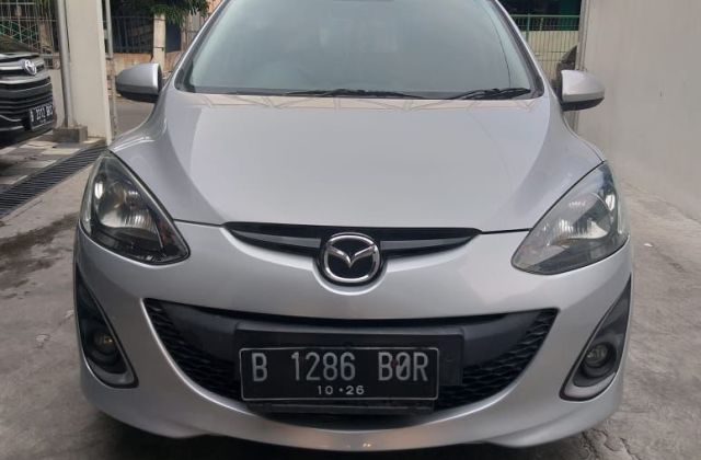 Harga Mobil Bekas Mazda 2 Tahun 2011
