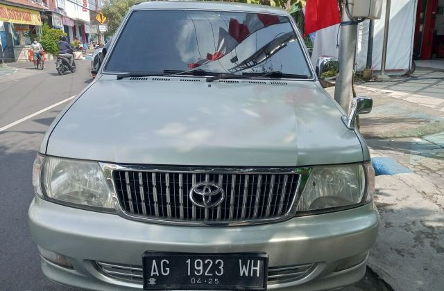 Toyota Kijang Lgx 2004
