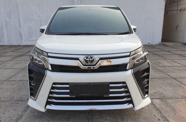 Toyota Voxy Dijual
