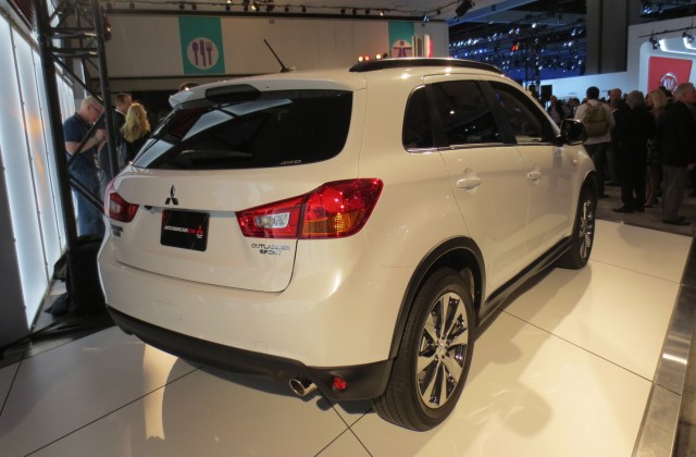 Kekurangan Mitsubishi Outlander
