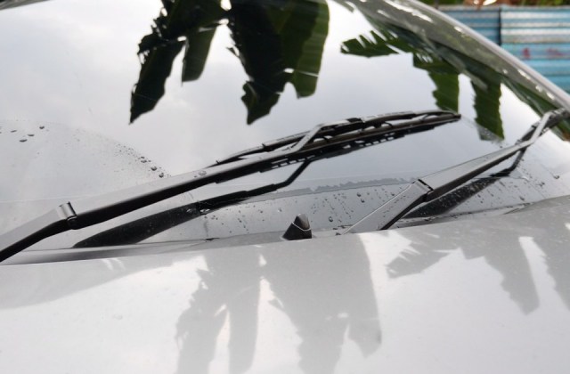 Cara Mengganti Karet Wiper Depan Avanza
