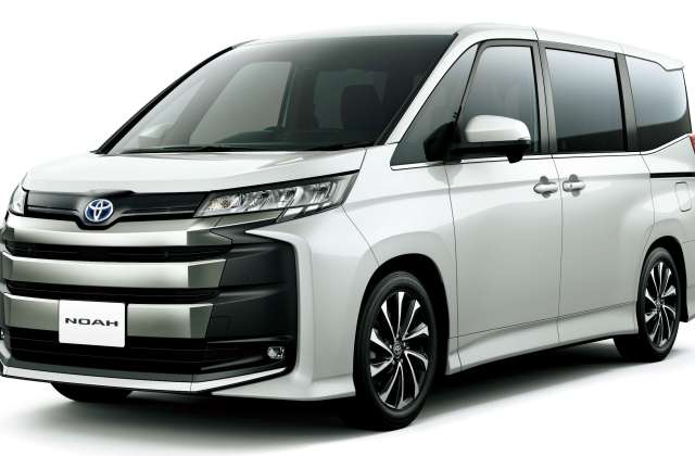 Toyota Voxy Vs Nissan Serena
