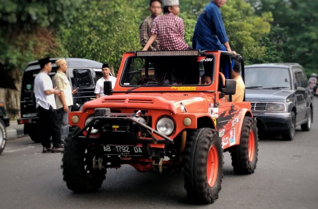 Modifikasi Suzuki Jimny Kotrik
