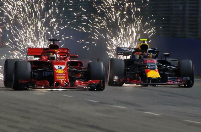 Kenapa Mobil F1 Mengeluarkan Percikan Api
