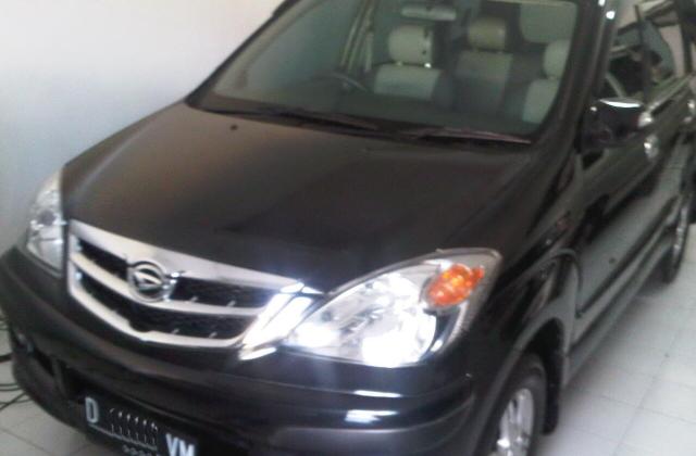 Harga Daihatsu Xenia Family 2010 