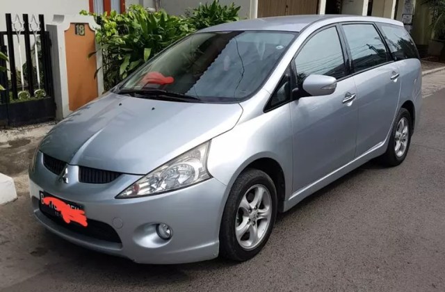 Kelebihan Mitsubishi Grandis

