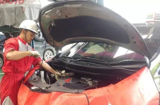 Ganti Oli Mitsubishi Mirage
