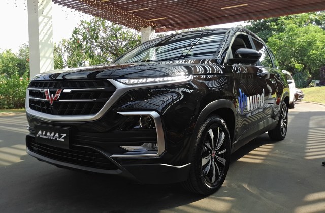 Kelebihan Dan Kekurangan Wuling Almaz 7 Seater
