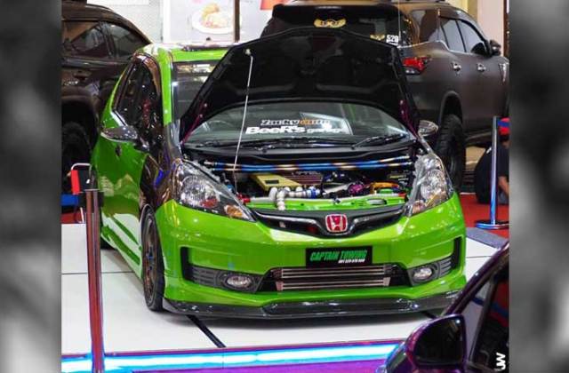 Modif Mobil Honda Jazz 