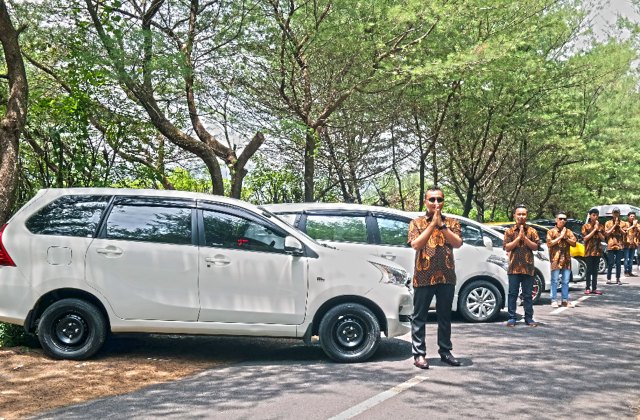 Mobil Matic Naik Gunung
