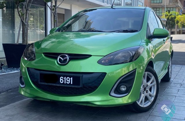 Mobil Mazda 2 Baru
