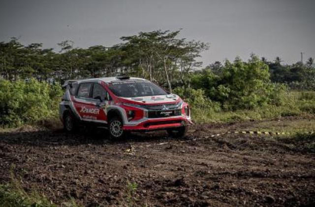 Sistem Transmisi Mobil Rally

