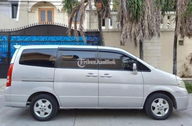 Kredit Mobil Bekas Nissan Serena 2004 Jakarta 