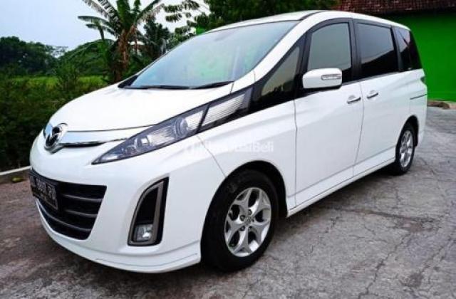 Mobil Mazda Biante 2013
