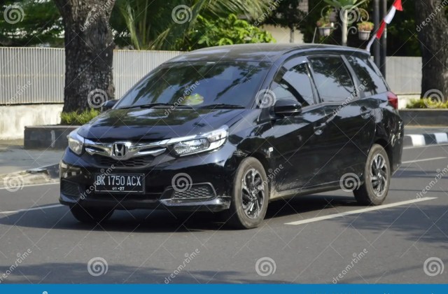 Modifikasi Honda Mobilio Tipe E 