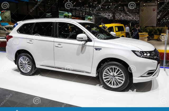 Harga Mitsubishi Outlander Phev 2020
