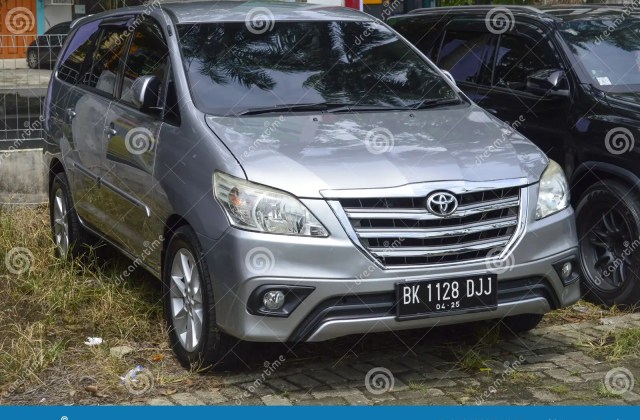 Toyota Kijang Innova G
