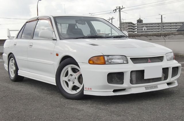 Lancer Evo 3 Putih Modifikasi
