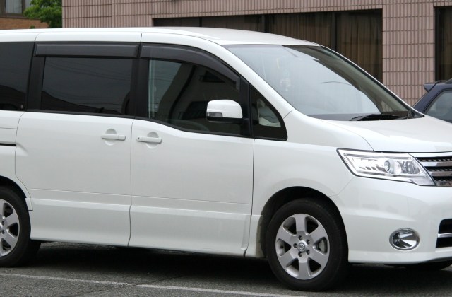 Ukuran Mobil Nissan Serena 