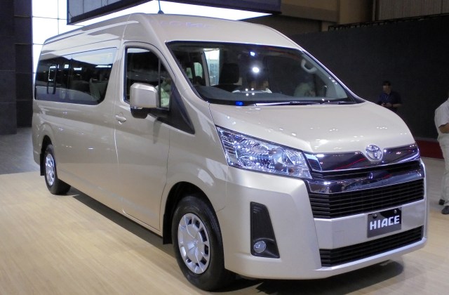 Toyota Hiace Premio Bekas
