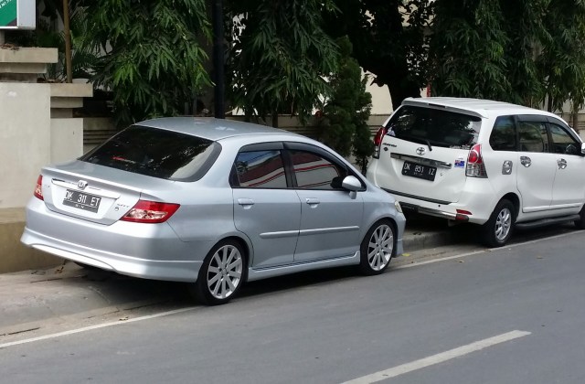 Toyota Veloz Sedan
