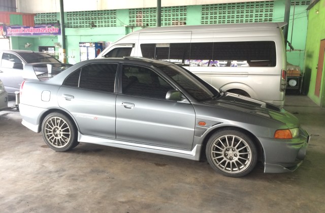 Foto Modifikasi Mitsubishi Lancer
