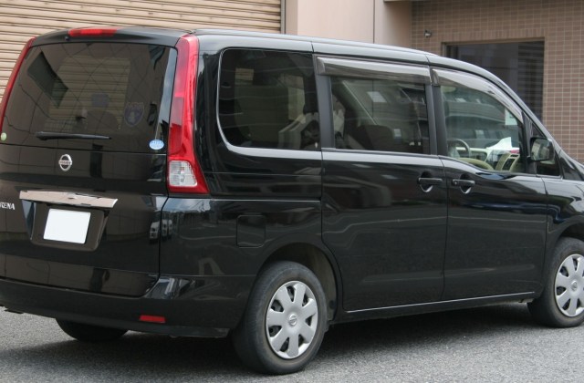 Over Kredit Mobil Nissan Serena 