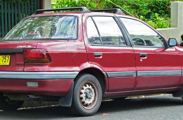 Mitsubishi Lancer Sedan 1989 Model
