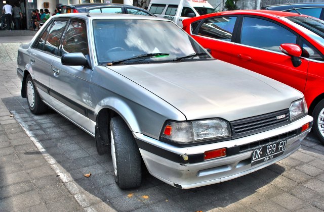Modifikasi Mazda 323 Trendy
