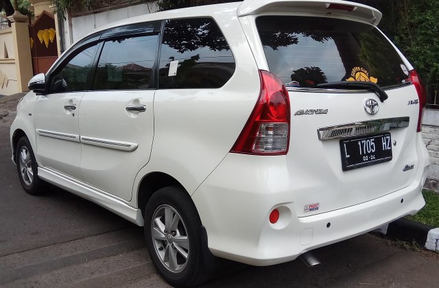Toyota Avanza Veloz Luxury
