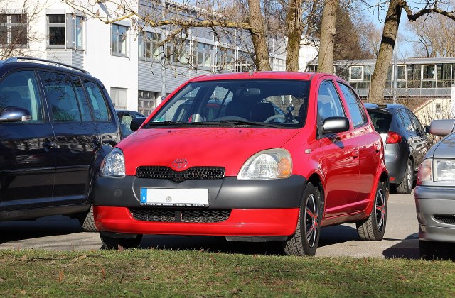 Toyota Yaris E 2006
