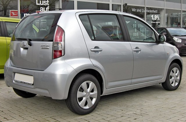 Kekurangan Daihatsu Sirion 2012 