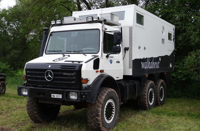 Modifikasi Mobil Unimog
