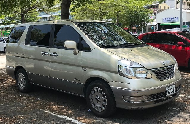 Harga Nissan Serena C24 