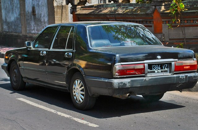 Harga Mobil Bekas Nissan Cedric 