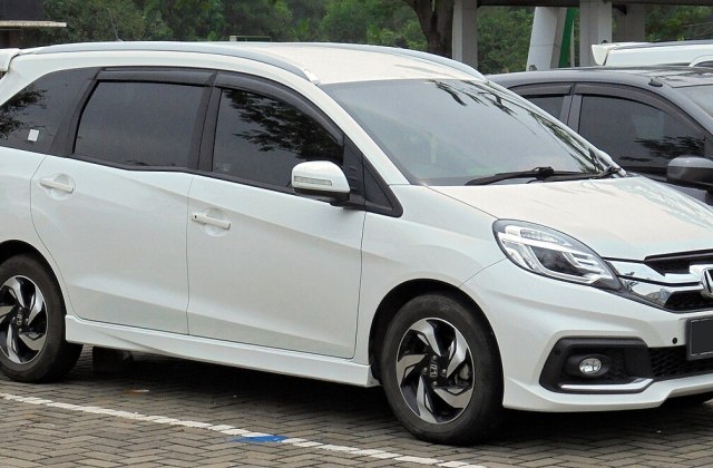 Ukuran Mobil Honda Mobilio
