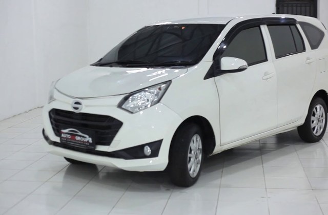 Pilihan Warna Daihatsu Sigra Tipe D 