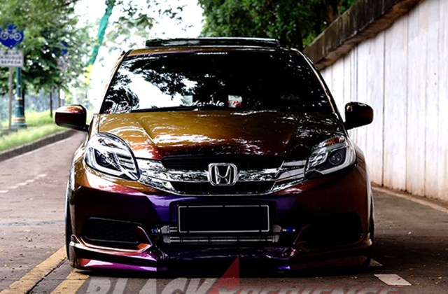 Modifikasi Mobil Honda Brio 