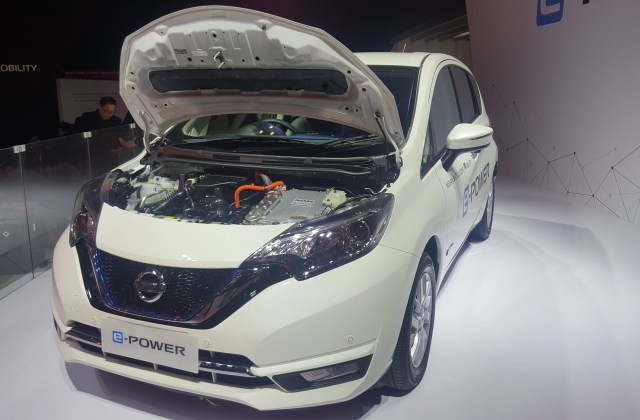 Mobil Nissan Tenaga Listrik 